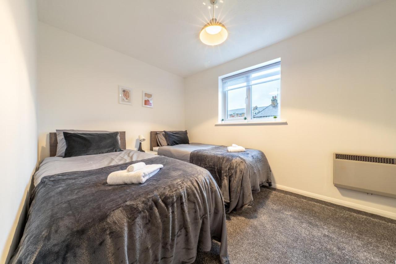 Luxury 2 Bed Apartment Stansted Airport Bishops Stortford บิชอป สตอร์ทฟอร์ด ภายนอก รูปภาพ