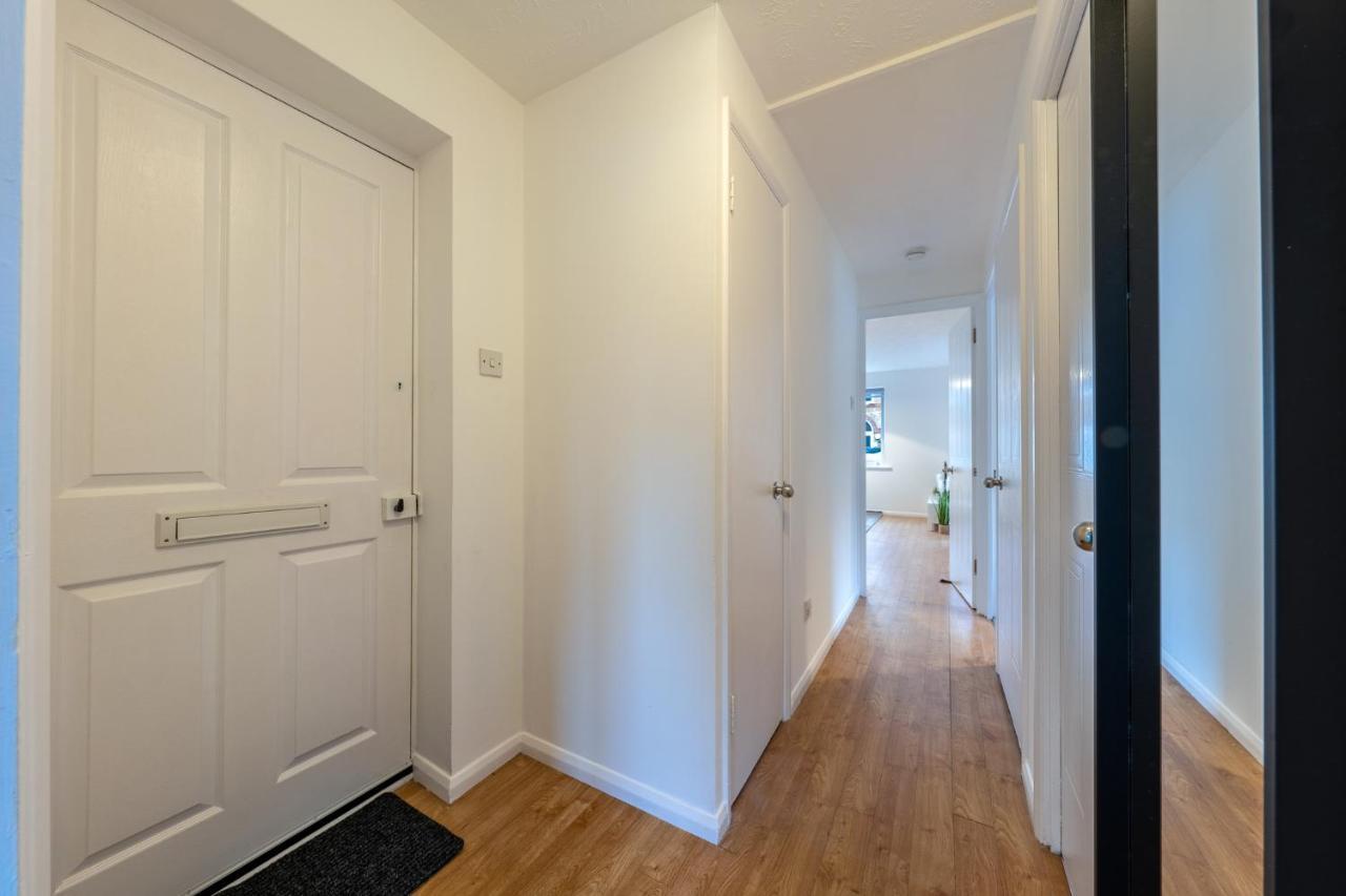 Luxury 2 Bed Apartment Stansted Airport Bishops Stortford บิชอป สตอร์ทฟอร์ด ภายนอก รูปภาพ